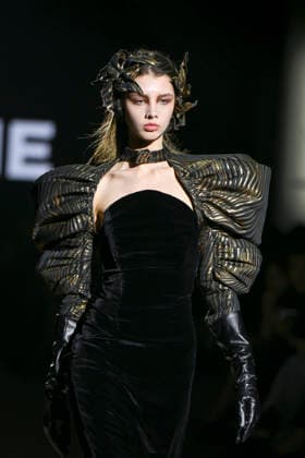 Malne - Mercedes-Benz Fashion Week Madrid - 20 Mar 2026 A model walks the runway wearing a design by Malne during the Mercedes-Benz Fashion Week de Madrid in IFEMA. Madrid Spain Copyright: xAtilanoxGarciax xSOPAxImagesx photos09836