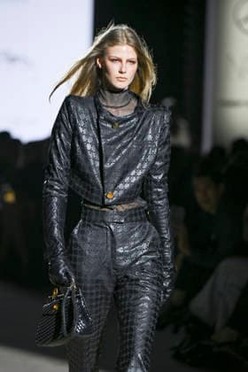 Malne - Mercedes-Benz Fashion Week Madrid - 20 Mar 2026 A model walks the runway wearing a design by Malne during the Mercedes-Benz Fashion Week de Madrid in IFEMA. Madrid Spain Copyright: xAtilanoxGarciax xSOPAxImagesx photos09804