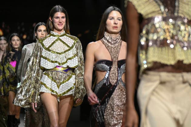 Custo - Mercedes-Benz Fashion Week Madrid - 20 Mar 2026 A model walks the runway wearing a design by Custo during the Mercedes-Benz Fashion Week de Madrid in IFEMA. Madrid Spain Copyright: xAtilanoxGarciax xSOPAxImagesx photos09798