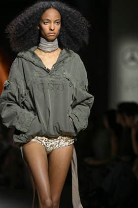 Custo - Mercedes-Benz Fashion Week Madrid - 20 Mar 2026 A model walks the runway wearing a design by Custo during the Mercedes-Benz Fashion Week de Madrid in IFEMA. Madrid Spain Copyright: xAtilanoxGarciax xSOPAxImagesx photos09757