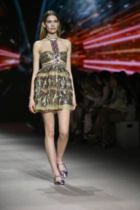 Custo - Mercedes-Benz Fashion Week Madrid - 20 Mar 2026 A model walks the runway wearing a design by Custo during the Mercedes-Benz Fashion Week de Madrid in IFEMA. Madrid Spain Copyright: xAtilanoxGarciax xSOPAxImagesx photos09769