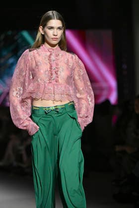 Custo - Mercedes-Benz Fashion Week Madrid - 20 Mar 2026 A model walks the runway wearing a design by Custo during the Mercedes-Benz Fashion Week de Madrid in IFEMA. Madrid Spain Copyright: xAtilanoxGarciax xSOPAxImagesx photos09738