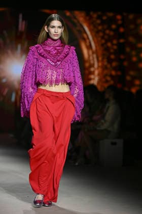 Custo - Mercedes-Benz Fashion Week Madrid - 20 Mar 2026 A model walks the runway wearing a design by Custo during the Mercedes-Benz Fashion Week de Madrid in IFEMA. Madrid Spain Copyright: xAtilanoxGarciax xSOPAxImagesx photos09702