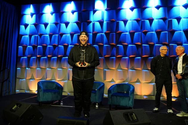 NASHVILLE, TENNESSEE - MARCH 20: Jelly Roll is presented with the Humanitarian Award during CRS 2026 at Omni Nashville Hotel on March 20, 2026 in Nashville, Tennessee Credit: AdMedia. USA - ZUMAa123 20260320_zaa_a123_209 Copyright: xMickeyxBernalx