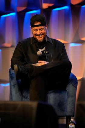 NASHVILLE, TENNESSEE - MARCH 20: Jelly Roll is presented with the Humanitarian Award during CRS 2026 at Omni Nashville Hotel on March 20, 2026 in Nashville, Tennessee Credit: AdMedia. USA - ZUMAa123 20260320_zaa_a123_214 Copyright: xMickeyxBernalx