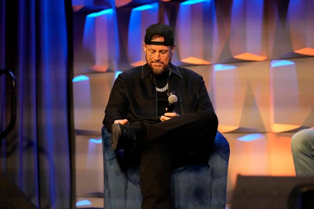 NASHVILLE, TENNESSEE - MARCH 20: Jelly Roll is presented with the Humanitarian Award during CRS 2026 at Omni Nashville Hotel on March 20, 2026 in Nashville, Tennessee Credit: AdMedia. USA - ZUMAa123 20260320_zaa_a123_238 Copyright: xMickeyxBernalx