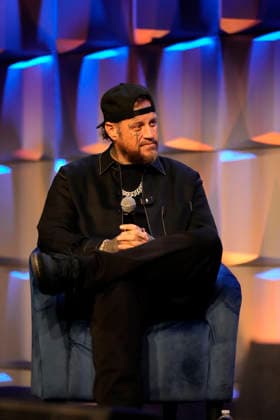NASHVILLE, TENNESSEE - MARCH 20: Jelly Roll is presented with the Humanitarian Award during CRS 2026 at Omni Nashville Hotel on March 20, 2026 in Nashville, Tennessee Credit: AdMedia. USA - ZUMAa123 20260320_zaa_a123_225 Copyright: xMickeyxBernalx