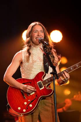 NASHVILLE, TENNESSEE -MARCH 20: Caroline Jones performs at the Big Machine Label Group lunch and performance during CRS 2026 at Omni Nashville Hotel on March 20, 2026 in Nashville, Tennessee. Credit: AdMedia. USA - ZUMAa123 20260320_zaa_a123_252 Copyright: xMickeyxBernalx