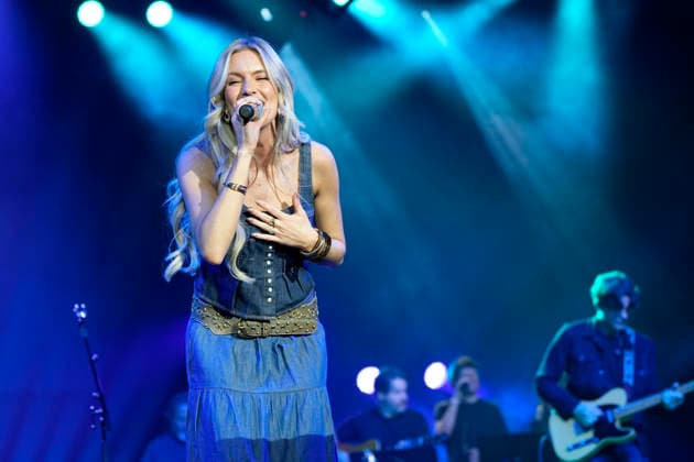 NASHVILLE, TENNESSEE -MARCH 20: MacKenzie Carpenter performs at the Big Machine Label Group lunch and performance during CRS 2026 at Omni Nashville Hotel on March 20, 2026 in Nashville, Tennessee. Credit: AdMedia. USA - ZUMAa123 20260320_zaa_a123_291 Copyright: xMickeyxBernalx
