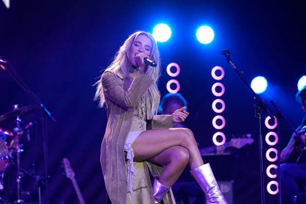 NASHVILLE, TENNESSEE - MARCH 20: Shaylen performs at the Big Machine Label Group lunch and performance during CRS 2026 at Omni Nashville Hotel on March 20, 2026 in Nashville, Tennessee. Credit: AdMedia. USA - ZUMAa123 20260320_zaa_a123_308 Copyright: xMickeyxBernalx