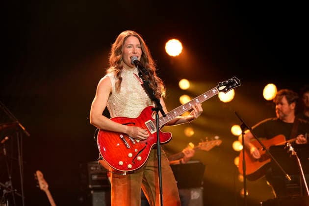 NASHVILLE, TENNESSEE -MARCH 20: Caroline Jones performs at the Big Machine Label Group lunch and performance during CRS 2026 at Omni Nashville Hotel on March 20, 2026 in Nashville, Tennessee. Credit: AdMedia. USA - ZUMAa123 20260320_zaa_a123_311 Copyright: xMickeyxBernalx