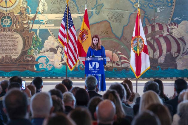 The Consul General of Spain in Miami, Belen Alfaro Hernandez (c), speaks during the event Florida, Cuba and the Caribbean in the American Revolution at the Freedom Tower in Miami, Florida, USA, 20 March 2026. Queen Sofia of Spain inaugurated America&Spain250 in Miami, an academic initiative commemorating the 250th anniversary of the founding of the United States and highlighting Spain s contributions to the American Revolution and the shared history between the two countries, as part of her three-day visit to Florida. Queen Sofia inaugurates America&Spain250 in Miami to celebrate the 250th anniversary of the USA !ACHTUNG: NUR REDAKTIONELLE NUTZUNG!  Copyright: xGiorgioxVierax USA9255 20260321-55019768126_1