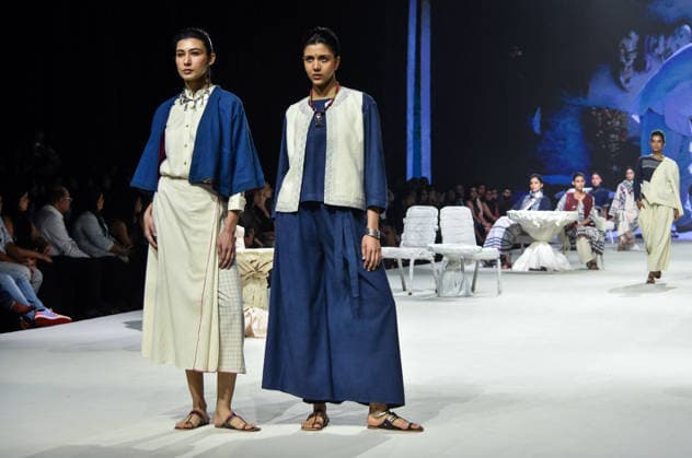 Models showcase Khadi India Presents Navdhara at Lakme Fashion Week FDCI in Mumbai Mumbai, Mar 21 (ANI): Models walk the ramp showcasing Khadi India Presents Navdhara featuring collections by Samant Chauhan, Pawan Sachdeva, Shruti Sancheti and CoEK during Lakme Fashion Week FDCI at Jio Convention Centre, BKC, in Mumbai on Friday. Mumbai Maharashtra India Copyright: xANIx ANI_20260321005