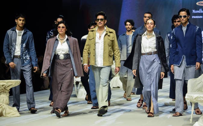 Models showcase Khadi India Presents Navdhara at Lakme Fashion Week FDCI in Mumbai Mumbai, Mar 21 (ANI): Models walk the ramp showcasing Khadi India Presents Navdhara featuring collections by Samant Chauhan, Pawan Sachdeva, Shruti Sancheti and CoEK during Lakme Fashion Week FDCI at Jio Convention Centre, BKC, in Mumbai on Friday. Mumbai Maharashtra India Copyright: xANIx ANI_20260321006