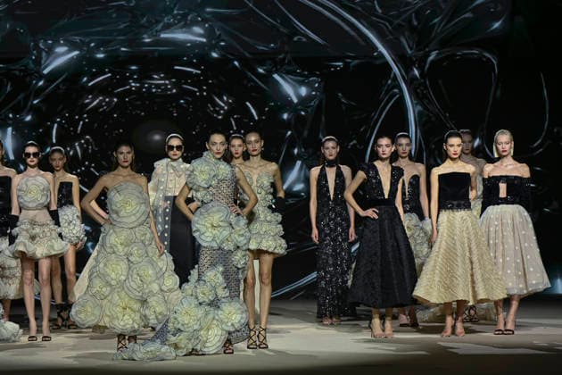 Hannibal Laguna - Mercedes-Benz Fashion Week Madrid in Madrid, Spain - 20 Mar 2026 Models walk the runway wearing a design by Hannibal Laguna during Mercedes-Benz Fashion Week de Madrid in IFEMA. Madrid Spain Copyright: xAtilanoxGarciax xSOPAxImagesx photos09698