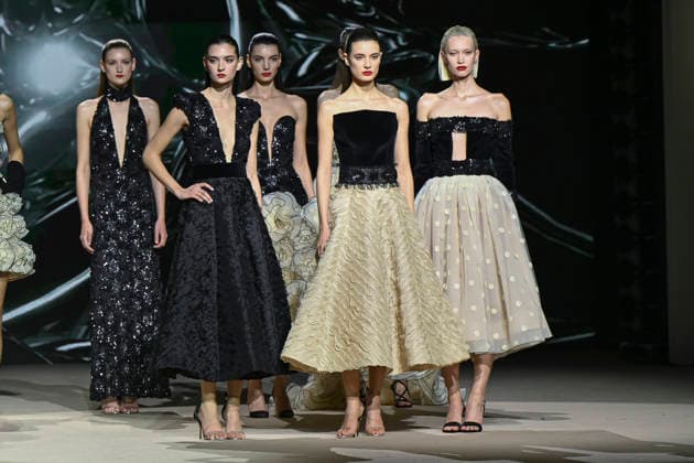 Hannibal Laguna - Mercedes-Benz Fashion Week Madrid in Madrid, Spain - 20 Mar 2026 Models walk the runway wearing a design by Hannibal Laguna during Mercedes-Benz Fashion Week de Madrid in IFEMA. Madrid Spain Copyright: xAtilanoxGarciax xSOPAxImagesx photos09700