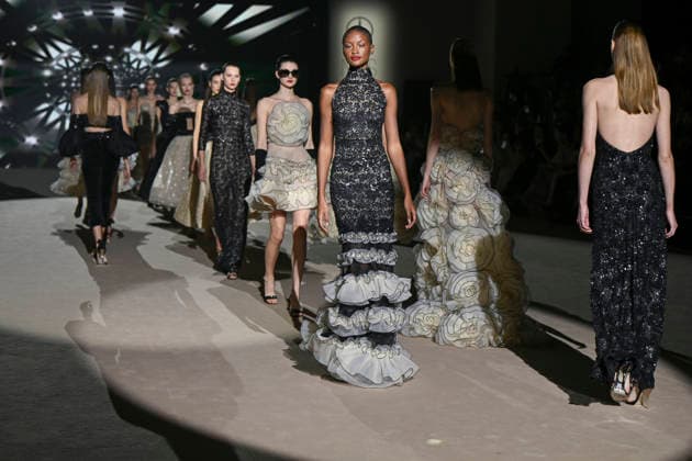 Hannibal Laguna - Mercedes-Benz Fashion Week Madrid in Madrid, Spain - 20 Mar 2026 Models walk the runway wearing a design by Hannibal Laguna during Mercedes-Benz Fashion Week de Madrid in IFEMA. Madrid Spain Copyright: xAtilanoxGarciax xSOPAxImagesx photos09694