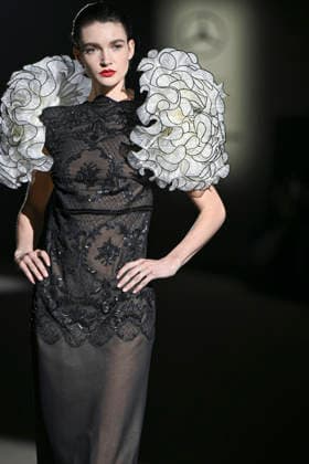 Hannibal Laguna - Mercedes-Benz Fashion Week Madrid in Madrid, Spain - 20 Mar 2026 A model walks the runway wearing a design by Hannibal Laguna during Mercedes-Benz Fashion Week de Madrid in IFEMA. Madrid Spain Copyright: xAtilanoxGarciax xSOPAxImagesx photos09632