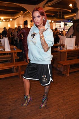 Gina-Lisa Lohfink bei der ERIC SINDERMANN IKONE FASHION SHOW im Hofbräu Wirtshaus in Berlin am 20.03.2026