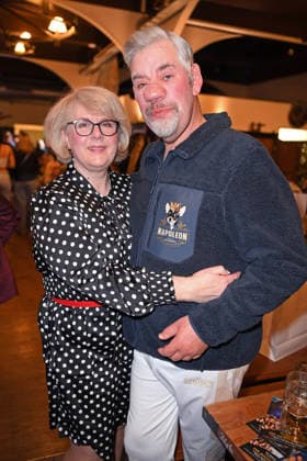 Uwe Abel mit Ehefrau Iris Abel bei der ERIC SINDERMANN IKONE FASHION SHOW im Hofbräu Wirtshaus in Berlin am 20.03.2026