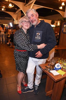 Uwe Abel mit Ehefrau Iris Abel bei der ERIC SINDERMANN IKONE FASHION SHOW im Hofbräu Wirtshaus in Berlin am 20.03.2026
