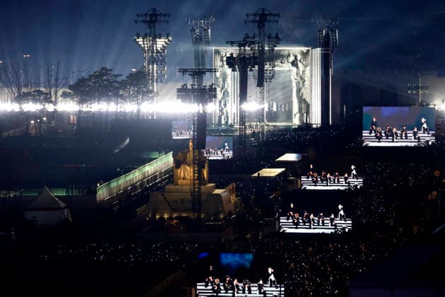 BTS Performs ARIRANG Comeback Concert at Gwanghwamun Square South Korean K-pop group BTS performs BTS THE COMEBACK LIVE: ARIRANG, a free comeback concert celebrating the release of their fifth studio album, at Gwanghwamun Square in Seoul, South Korea on March 21, 2026. The concert marks the group s first full-unit comeback in four years following the completion of mandatory military service for all members. Seoul South Korea  Copyright: xMatrixxImages JungxUi-Chelx
