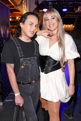 Jeldos Stecker und Annemarie Eilfeld bei der Dr.Sindsen Fashion Show Ikone im Hofbräu Wirtshaus Berlin. Berlin, 20.03.2026