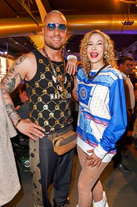 Eric Sindermann und Michelle Monballijn bei der Dr.Sindsen Fashion Show Ikone im Hofbräu Wirtshaus Berlin. Berlin, 20.03.2026