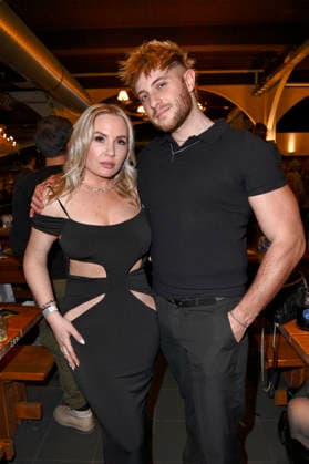 Marlisa Rudizo mit Freund William Raab bei der Dr.Sindsen Fashion Show Ikone im Hofbräu Wirtshaus Berlin. Berlin, 20.03.2026