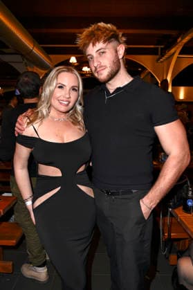 Marlisa Rudizo mit Freund William Raab bei der Dr.Sindsen Fashion Show Ikone im Hofbräu Wirtshaus Berlin. Berlin, 20.03.2026