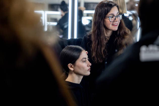 Fely Campos fashion show at Mercedes Benz Fashion Week Make-up artist applies make-up to a model backstage at Fely Campos fashion show on the occasion of Mercedes Benz Fashion Week, March 21, 2026, in Madrid Spain Fely Campo is a firm that stands out for the precision of its patterns and its refined style Its fashion show is part of the Mercedes Benz Fashion Week Madrid, the main Spanish fashion show organized by IFEMA, which brings together established firms and new talent MARCH 21, 2026 FASHION Madrid Madrid Spain  Copyright: xRicardoxRubiox 7384961