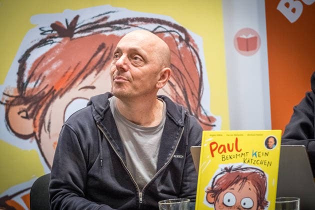 Dritter Tag der Leipziger Buchmesse 2026. Massenandrang, Lange Schlangen und lange wartezeiten bestimmten das Bild. TV Moderator Bernhard Hoecker mit seiner Frau Eva von Mühlenfels stellen ihr neues Kinderbuch vor. Leipziger Buchmesse 2026 Tag 3