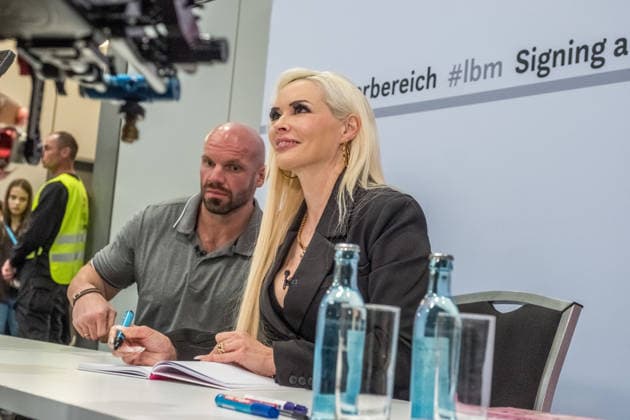 Dritter Tag der Leipziger Buchmesse 2026. Massenandrang, Lange Schlangen und lange wartezeiten bestimmten das Bild. Massenauflauf bei der signierstunde von Daniela Katzenberger (Reality Star, Trash, Vox, RTL) Leipziger Buchmesse 2026 Tag 3