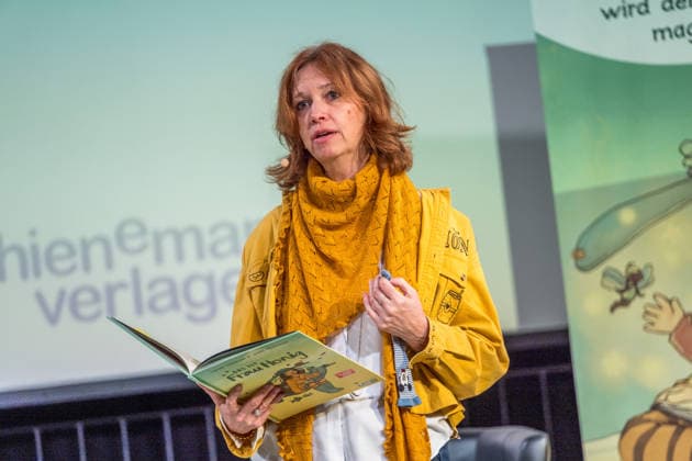 Dritter Tag der Leipziger Buchmesse 2026. Massenandrang, Lange Schlangen und lange wartezeiten bestimmten das Bild. Hier autorin und synchronsprecherin Sabine Bohlmann. Bekannt für die Sprechrolle der Lisa Simpson. Leipziger Buchmesse 2026 Tag 3