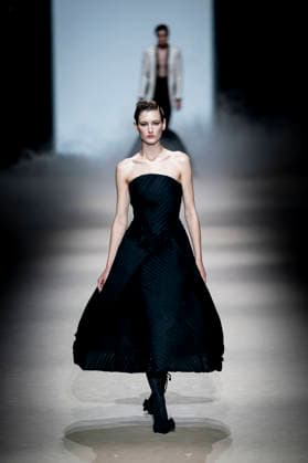 Yolancris fashion show at the Mercedes Benz Fashion Week A model during a Yolancris fashion show on the occasion of the Mercedes Benz Fashion Week, March 21, 2026, in Madrid Spain Yolancris is a firm specializing in bridal and handcrafted haute couture Its fashion show is part of the Mercedes Benz Fashion Week Madrid, the main Spanish fashion show organized by IFEMA, which brings together established firms and new talent MARCH 21, 2026 FASHION MODEL MODEL SHOWS MODEL SHOW MBFW A Pé Madrid Madrid Madrid Spain  Copyright: xA.xPÃ rezxMecax 7385615