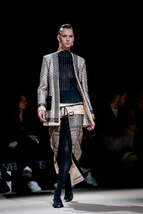 Yolancris fashion show at the Mercedes Benz Fashion Week A model during a Yolancris fashion show on the occasion of the Mercedes Benz Fashion Week, March 21, 2026, in Madrid Spain Yolancris is a firm specializing in bridal and handcrafted haute couture Its fashion show is part of the Mercedes Benz Fashion Week Madrid, the main Spanish fashion show organized by IFEMA, which brings together established firms and new talent MARCH 21, 2026 FASHION MODEL MODEL SHOWS MODEL SHOW MBFW A Pé Madrid Madrid Madrid Spain  Copyright: xA.xPÃ rezxMecax 7385621