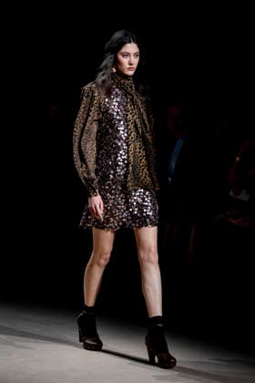 Parade of Lola Casademunt by Maite at Mercedes Benz Fashion Week Parade of Lola Casademunt by Maite on the occasion of the Mercedes Benz Fashion Week, March 21, 2026, in Madrid Spain Lola Casademunt by Maite is a firm recognized for its daring style with a very marked identity Her parade is part of the Mercedes Benz Fashion Week Madrid, main Spanish fashion show organized by IFEMA, which brings together established firms and new talents 21 MARCH 2026 FASHION MODEL MBFW MODEL DESIGNER SHOW A Pé Madrid Madrid Spain  Copyright: xA.xPÃ rezxMecax 7386039