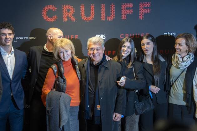 AMSTERDAM - Jordi and Danny Cruijff together with Barcelona President Joan Laporta prior to the world premiere of the four-part documentary Cruijff in the Johan Cruijff ArenA. JEROEN JUMELET ANP netherlands out - belgium out  Copyright: xx x554015585x originalFilename: 554015585.jpg
