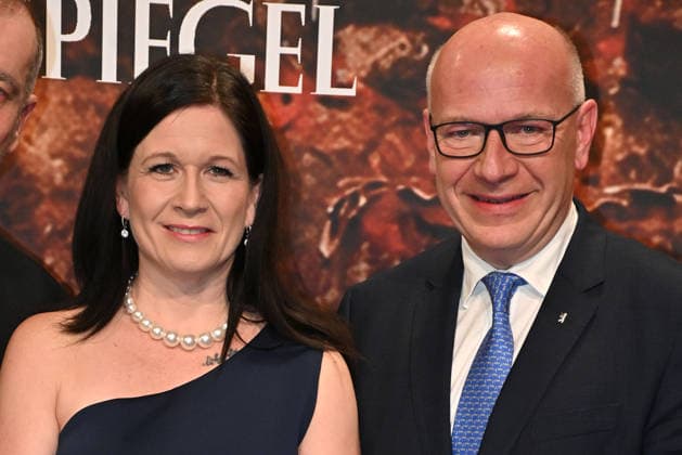Katharina Guenther-Wuensch and Kai Wegner during the -Wir sind am Leben- musical premiere at Theater des Westens on March 21, 2026 in Berlin, Germany Wir Sind Am Leben Musical Premiere in Berlin