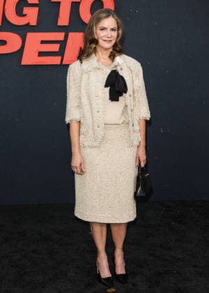 Los Angeles Premiere Of Netflix s Something Very Bad Is Going To Happen Season 1 HOLLYWOOD, LOS ANGELES, CALIFORNIA, USA - MARCH 19: Jennifer Jason Leigh arrives at the Los Angeles Premiere Of Netflix s Something Very Bad Is Going To Happen Season 1 held at The Egyptian Theatre Hollywood on March 19, 2026 in Hollywood, Los Angeles, California, United States., Credit:Chad Salvador Avalon United States, California, Hollywood, The Egyptian Theatre Hollywood Copyright: xChadxSalvadorx xAvalonx 1085029558