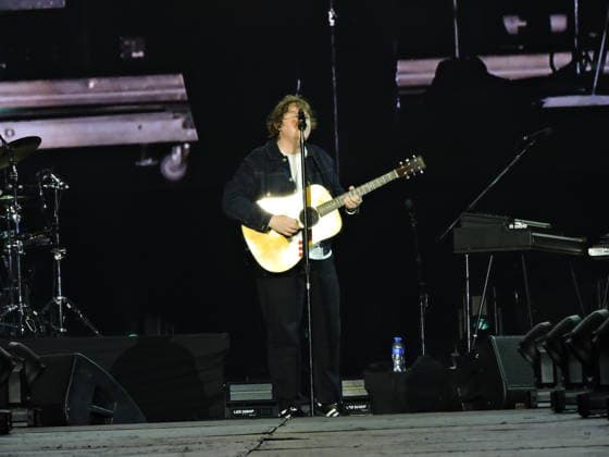RECORD DATE NOT STATED lewis capaldi no lollapalooza Sao Paulo (SP), 03 21 2026 - Culture Shows Festival - Rock singer Lewis Capaldi performs on the Budweiser stage on the second day of shows at Lollapalooza 2026, held at the Interlagos racetrack, in the southern zone of Sao Paulo, this Saturday, March 21, 2026. (Foto: Leandro Chemalle Thenews2 imago images) lewis capaldi no lollapalooza  Copyright: xLeandroxChemallex