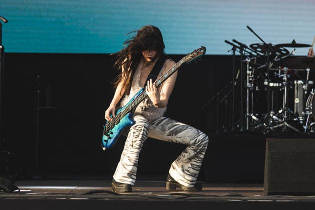 SaO PAULO, SP - 21.03.2026: LOLLAPALOOZA BRASIL 2026 - The group The Warning, formed by Alejandra Villarreal VÃ lez (bass), Daniela Villareal (guitar and vocals) and Paulina Villarreal (drums) performs on the Flying Fish Stage this Saturday afternoon (21) at Lollapalooza Brasil 2026 held at the Interlagos Racetrack in Sao Paulo. x2909654x  YurixMurakami