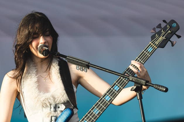 SaO PAULO, SP - 21.03.2026: LOLLAPALOOZA BRASIL 2026 - The group The Warning, formed by Alejandra Villarreal VÃ lez (bass), Daniela Villareal (guitar and vocals) and Paulina Villarreal (drums) performs on the Flying Fish Stage this Saturday afternoon (21) at Lollapalooza Brasil 2026 held at the Interlagos Racetrack in Sao Paulo. x2909661x  YurixMurakami