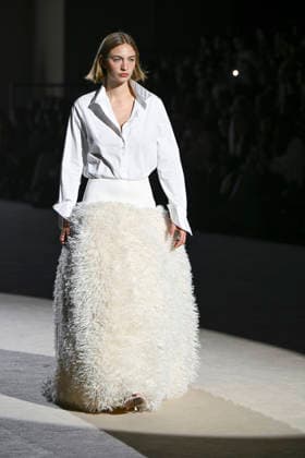 Menchen Tomas - Mercedes-Benz Fashion Week Madrid, Spain - 21 Mar 2026 A model walks the runway wearing a design by Menchen Tomas during Mercedes-Benz Fashion Week de Madrid in IFEMA. Madrid Spain Copyright: xAtilanoxGarciax xSOPAxImagesx photos09897