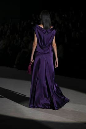 Menchen Tomas - Mercedes-Benz Fashion Week Madrid, Spain - 21 Mar 2026 A model walks the runway wearing a design by Menchen Tomas during Mercedes-Benz Fashion Week de Madrid in IFEMA. Madrid Spain Copyright: xAtilanoxGarciax xSOPAxImagesx photos09867