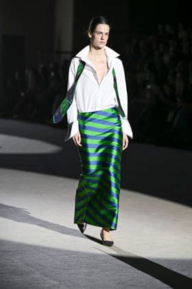 Menchen Tomas - Mercedes-Benz Fashion Week Madrid, Spain - 21 Mar 2026 A model walks the runway wearing a design by Menchen Tomas during Mercedes-Benz Fashion Week de Madrid in IFEMA. Madrid Spain Copyright: xAtilanoxGarciax xSOPAxImagesx photos09868