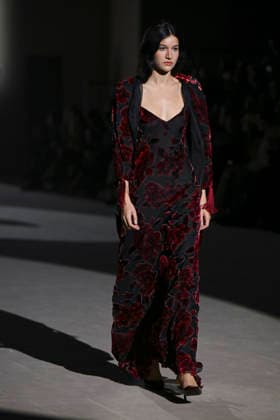 February 28, 2026, Madrid, Spain: A model walks the runway wearing a design by Menchen Tomas during Mercedes-Benz Fashion Week de Madrid in IFEMA. Madrid Spain  - ZUMAs197 20260228_aaa_s197_2929 Copyright: xAtilanoxGarciax