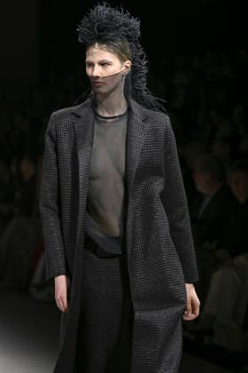 Fely Campo - Mercedes-Benz Fashion Week Madrid, Spain - 21Mar 2026 A model walks the runway wearing a design by Fely Campo during Mercedes-Benz Fashion Week de Madrid in IFEMA. Madrid Spain Copyright: xAtilanoxGarciax xSOPAxImagesx photos09927