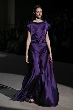 February 28, 2026, Madrid, Spain: A model walks the runway wearing a design by Menchen Tomas during Mercedes-Benz Fashion Week de Madrid in IFEMA. Madrid Spain - ZUMAs197 20260228_aaa_s197_2934 Copyright: xAtilanoxGarciax