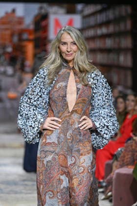 Lola Casademunt - Mercedes-Benz Fashion Week Madrid, Spain - 21 Mar 2026 A model walks the runway wearing a design by Lola Casademunt during Mercedes-Benz Fashion Week de Madrid in IFEMA. Madrid Spain Copyright: xAtilanoxGarciax xSOPAxImagesx photos10095